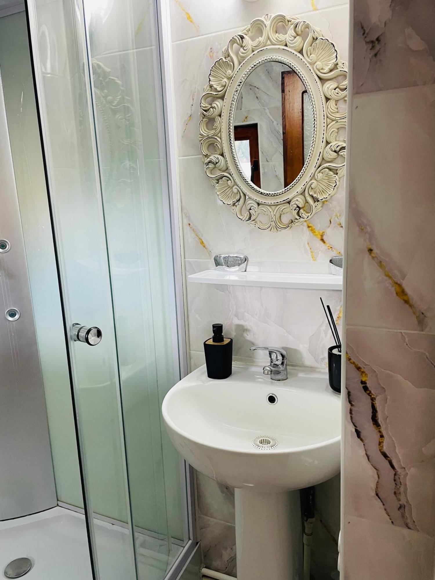 Casamaria Hotel Slanic Moldova Luaran gambar